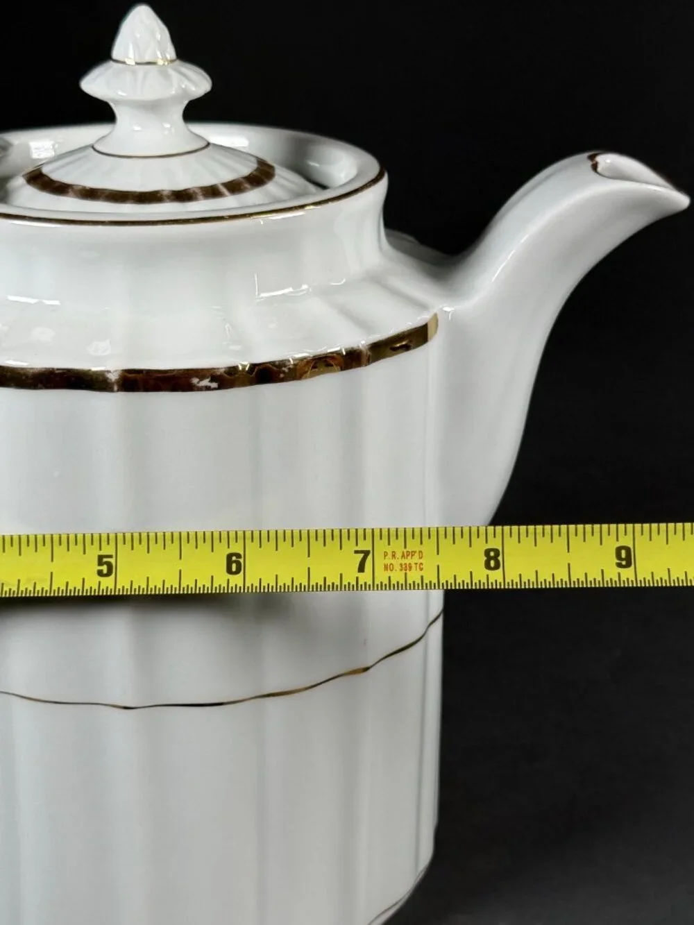 Vtg Kahla Germany White Porcelain Teapot Coffee Pot Gold Gilt Ribbed Scalloped